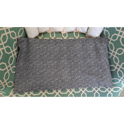 nahřívací bederní polštářek 45 x 25cm černobílá geometrie