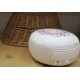 zafu - pohankový sedák - meditační polštář bílý len, sytě růžovou vyšívaný, průměr 30cm
